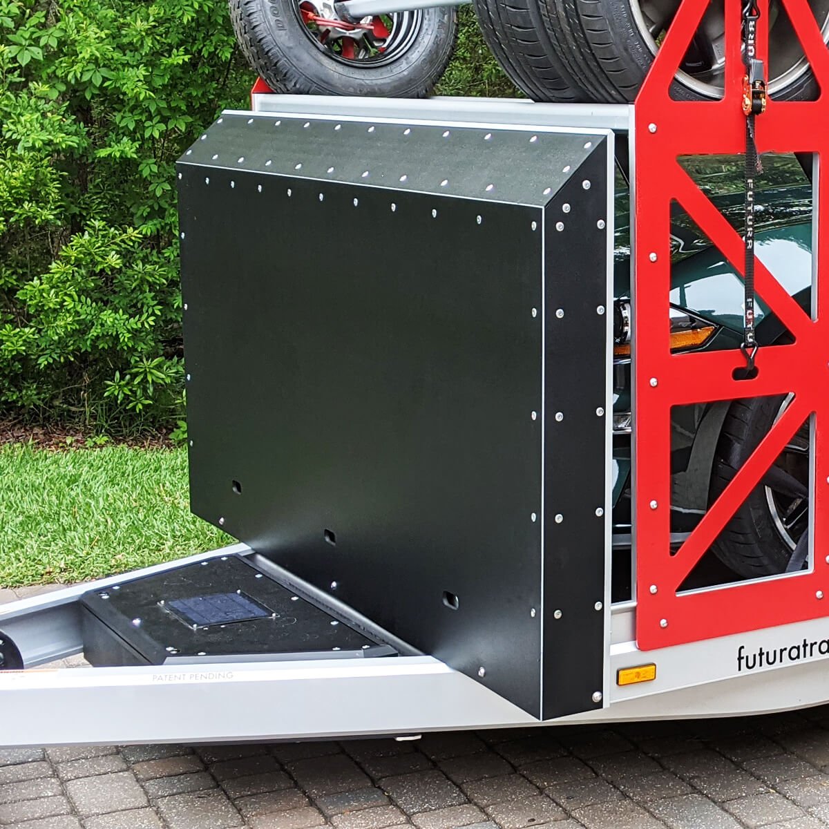 Futura Trailers Rock Guard on trailer 2