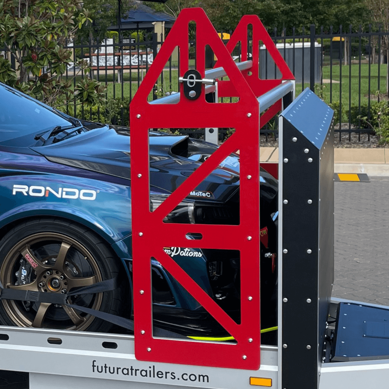 Lockable Tyre Rack (1)